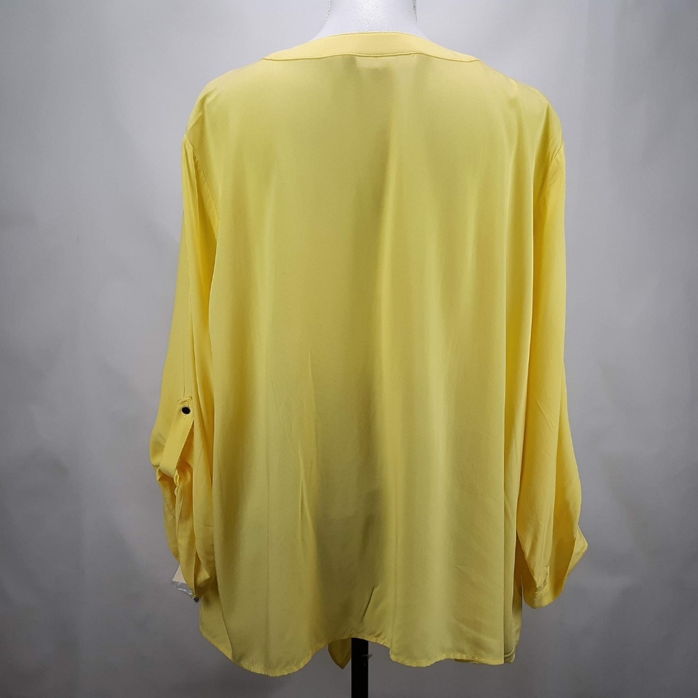 NWT Emaline Woman  Sz Plus 2X  Yellow Button down - Picture 4 of 5